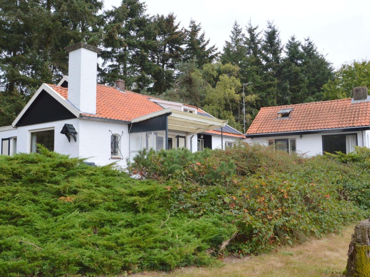 Vila Quaint Mansion In Oploo With Terrace Exteriér fotografie