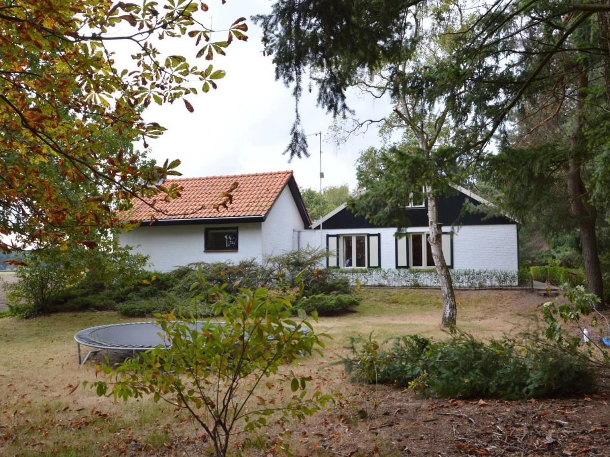 Vila Quaint Mansion In Oploo With Terrace Exteriér fotografie