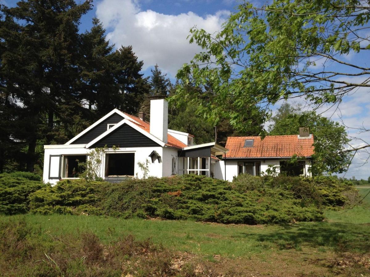 Vila Quaint Mansion In Oploo With Terrace Exteriér fotografie